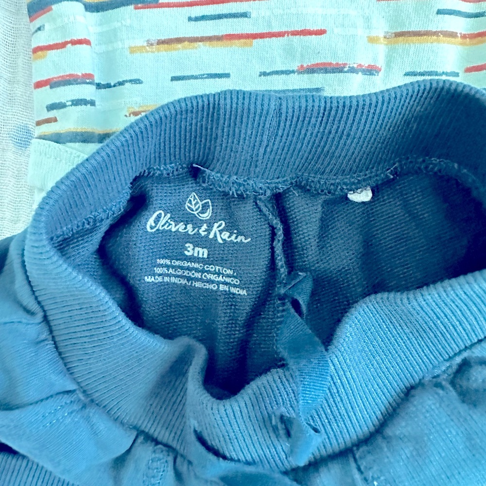 Oliver & Rain Organic Cotton Baby Bodysuit & Shorts Set - 3 months - Picture 4 of 10